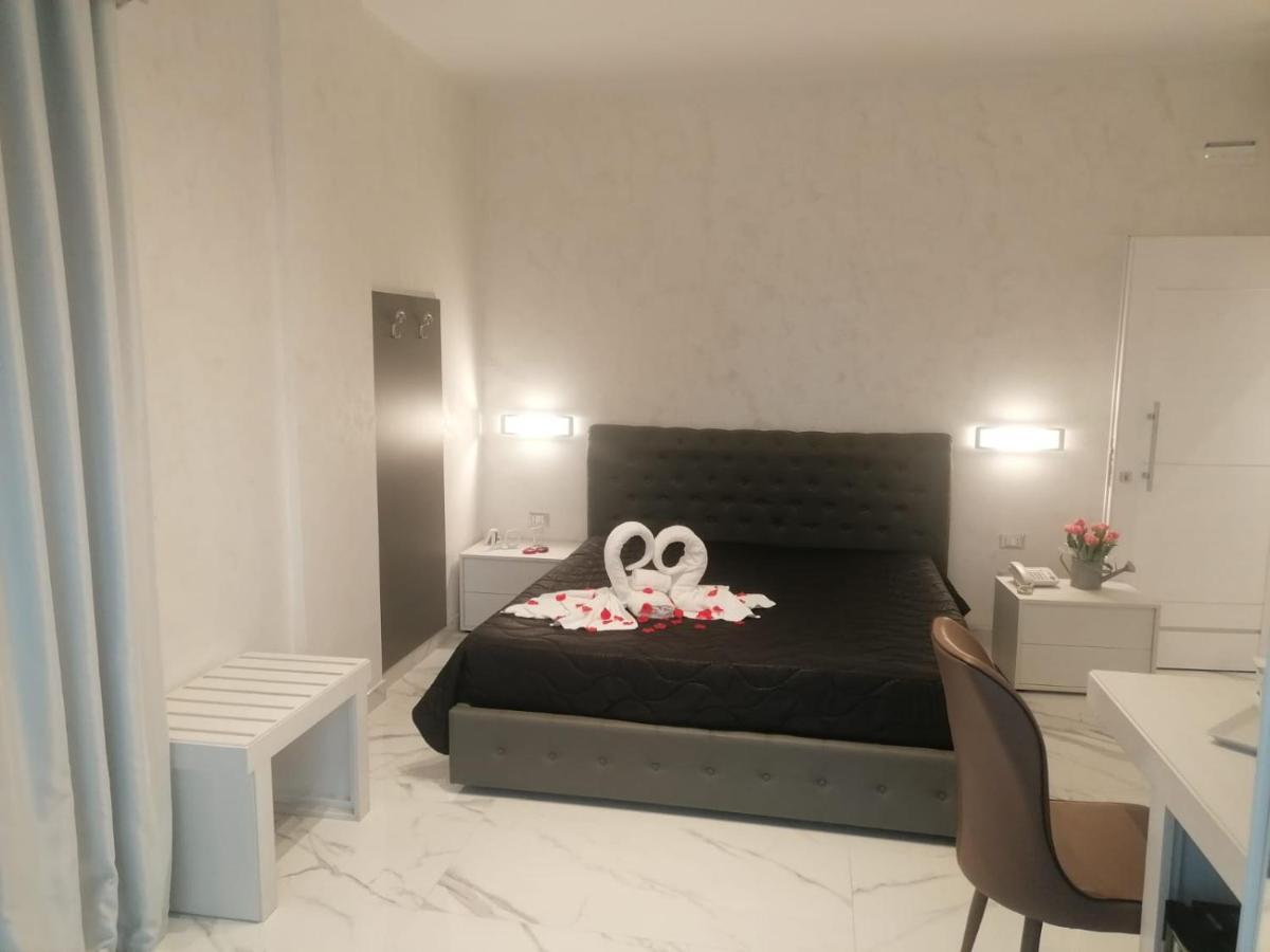 Hotel Presidente Порто Чезарео Екстериор снимка